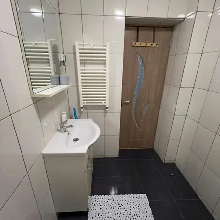 Garsoniera 2 Langa Spitalul Fundeni Bükreş
